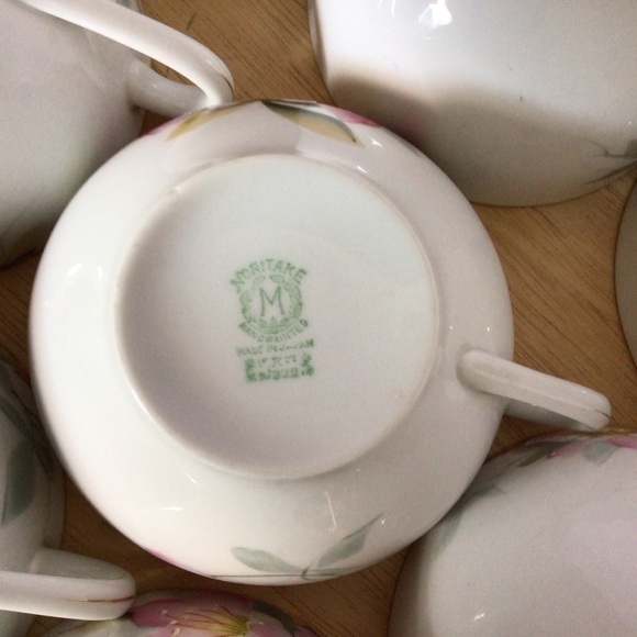 Vintage Hand Painted Cups and Saucers - 8 Sets - Picture 11 of 12